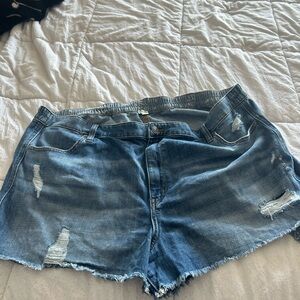 Are women’s shorts